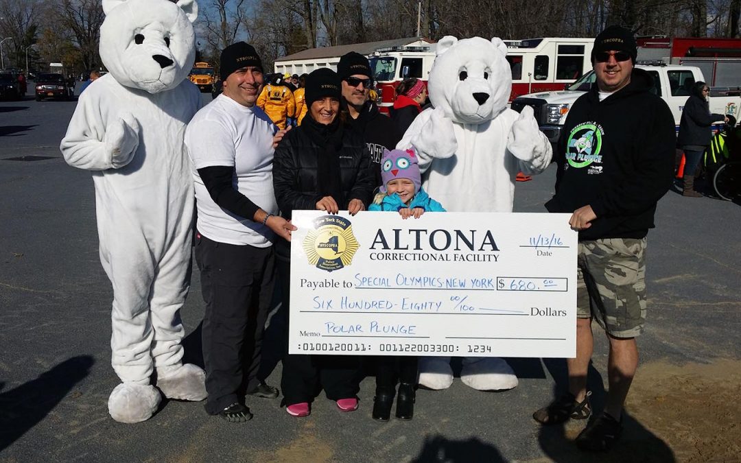 Altona CF Participates in the Polar Plunge